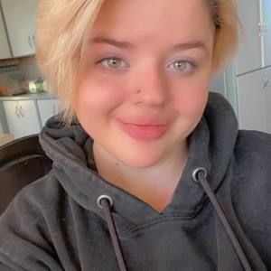 Meet your Posher, Lanae